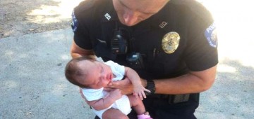 Police Officer’s Human Touch Saved The Life Of A New Born In New Mexico.