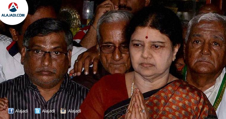 Chennai: V Sasikala pays her last respects to political commentator Cho Ramaswamy at his residence in Chennai on Wednesday. PTI Photo (PTI12_7_2016_000330B)